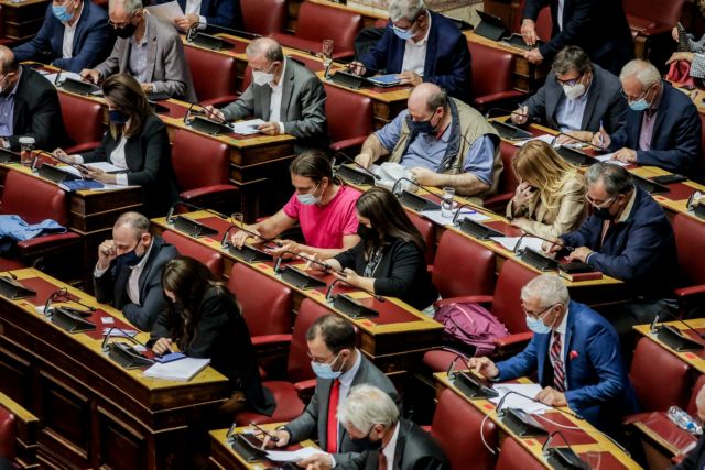 Εργασιακό: Ξεκίνησε η ονομαστική ψηφοφορία στη Βουλή | tovima.gr