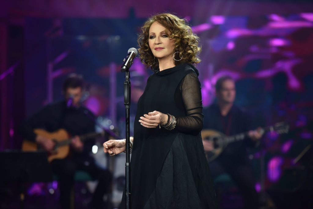 Σπίτι με το Mega με την εκπληκτική ερμηνεύτρια Γλυκερία