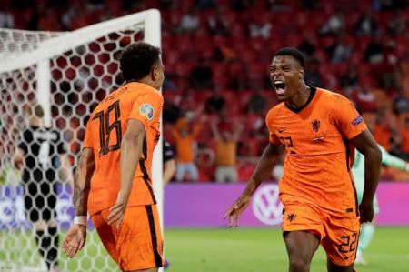 Ολλανδία – Αυστρία: Σκόρερ ο Ντάμφρις για το 2-0