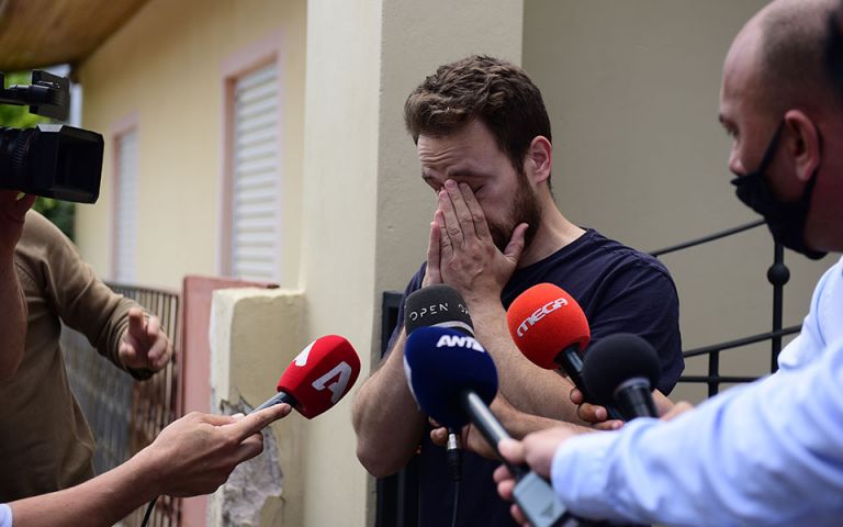 Γλυκά Νερά: Στον εισαγγελέα ο 32χρονος σύζυγος της Καρολάιν