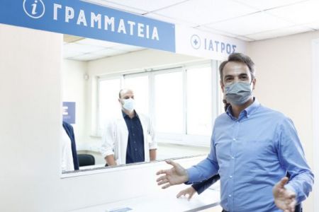 Μητσοτάκης από τα Ιωάννινα: Να ανταποκριθούμε όλοι στη μεγάλη πρόκληση του εμβολιασμού