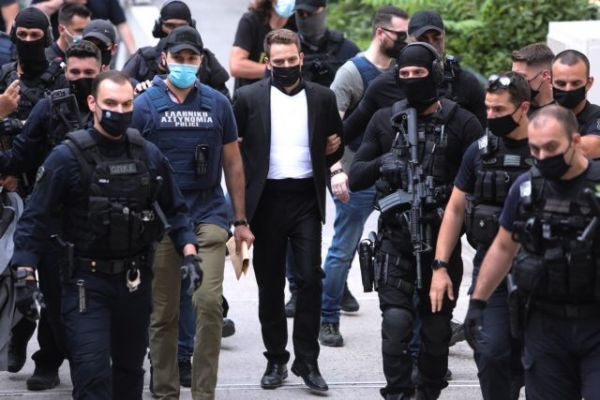 Το θέατρο των 37 ημερών από τον στυγερό δολοφόνο της Καρολάιν – Πώς έχτιζε το προφίλ του συντετριμμένου συζύγου