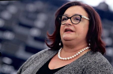 Μαριέττα Γιαννάκου: Στο 251 Γενικό Νοσοκομείο Αεροπορίας