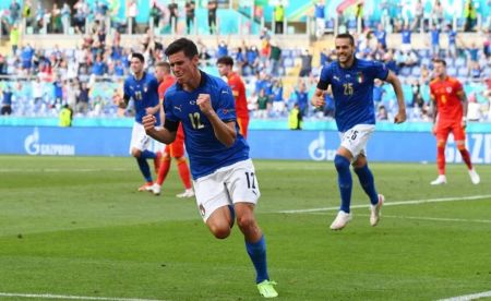 Ιταλία με «σπασμένα φρένα», προκρίθηκαν και οι Ουαλοί (1-0)