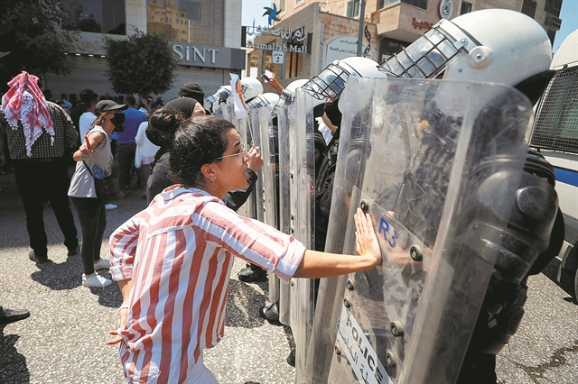 «Παλαιστινιακή Ανοιξη» κλονίζει τον Αμπάς