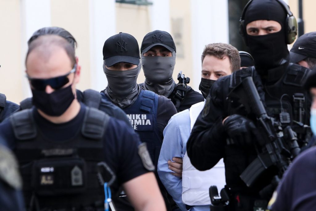 Γλυκά Νερά: Δίχως καμία επίγνωση της πράξης του ο συζυγοκτόνος – «Άντε να τελειώνουμε να μπούμε φυλακή»