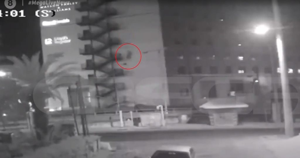 Συγγρού: Βουτιά θανάτου από τον 8ο όροφο -Κόβει την ανάσα το βίντεο ντοκουμέντο