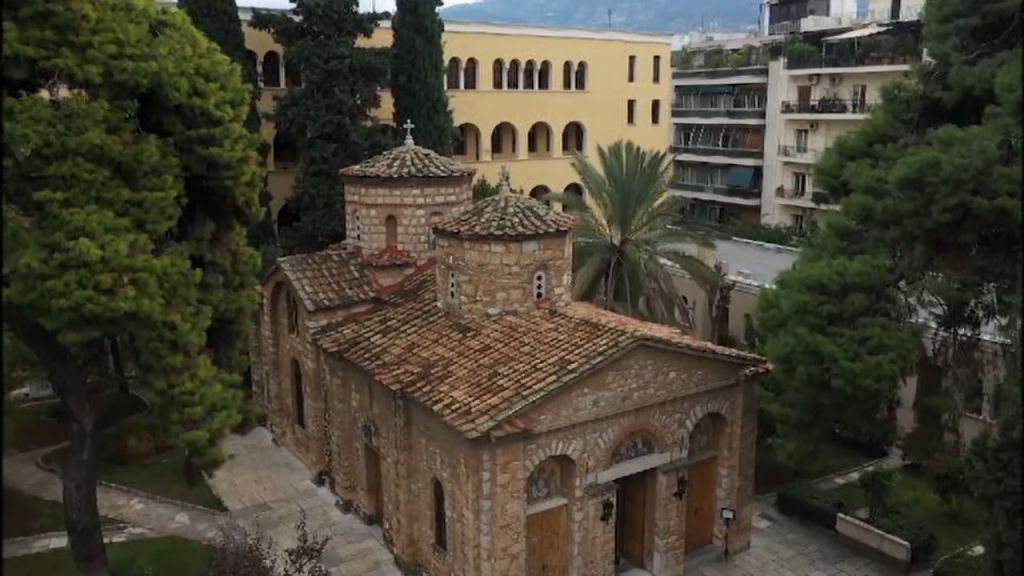 Σοκ: Επίθεση με βιτριόλι σε έξι Μητροπολίτες – Όλοι τους στο νοσοκομείο