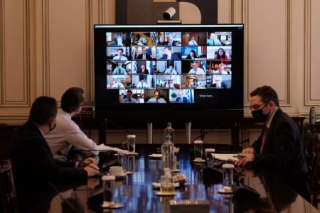 Σε εξέλιξη η συνεδρίαση του Υπουργικού Συμβουλίου – Τι συζητείται