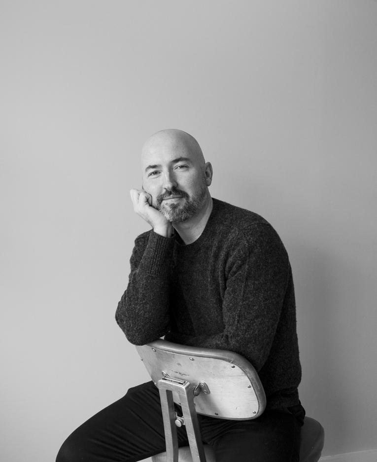 Ντάγκλας Στιούαρτ «Για εμένα είναι σημαντικό το ρήμα “γράφω” και όχι το ουσιαστικό “συγγραφέας”»