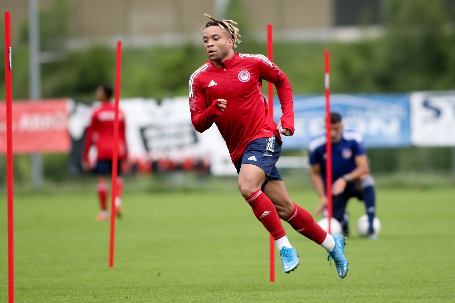 Η πρώτη προπόνηση του Ολυμπιακού στην Αυστρία [Εικόνες]