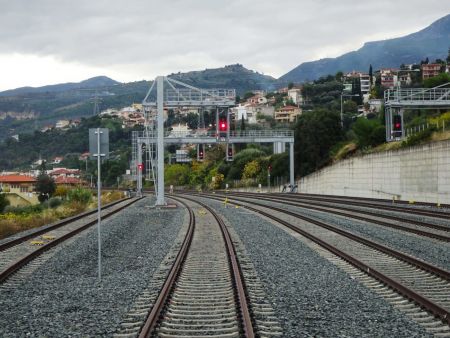 Καραμανλής: Ολοκληρώνεται η σιδηροδρομική γραμμή Κιάτο – Ροδοδάφνη έπειτα από 14 χρόνια