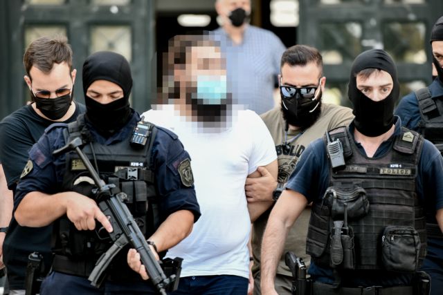 Μονή Πετράκη: Βίος και πολιτεία ο ιερέας που επιτέθηκε στους μητροπολίτες – Το σκοτεινό παρελθόν του