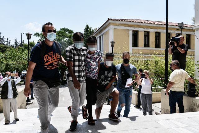 Άγιος Παντελεήμονας: Προφυλακιστέοι οι 2 από τους 3 που βίασαν την 25χρονη έγκυο