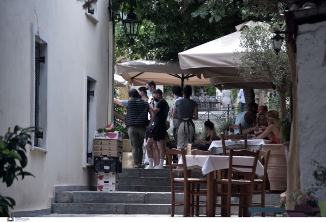 Προνόμια εμβολιασμένων: Όλες οι διευκολύνσεις για εστίαση και ψυχαγωγία – Αλλάζουν τα πάντα από 15 Ιουλίου