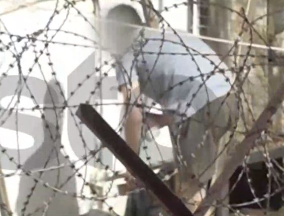 Γλυκά Νερά: Νέο βίντεο ντοκουμέντο από τον συζυγοκτόνο στη φυλακή