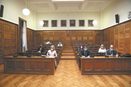 Κλίμα σύγκρουσης λίγο πριν από το πόρισμα