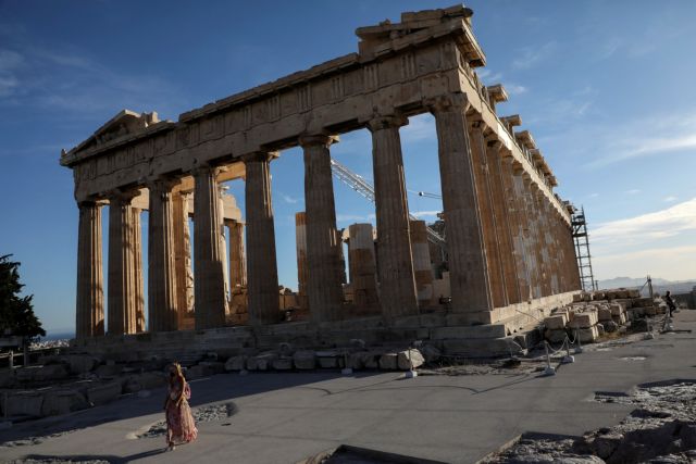Αμερικανοί τουρίστες: Στο top 5 η Αθήνα για τις κρατήσεις της 4ης Ιουλίου