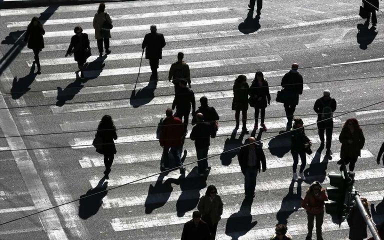Eurostat: Unemployment in Greece fell by 1.8% in May | tovima.gr