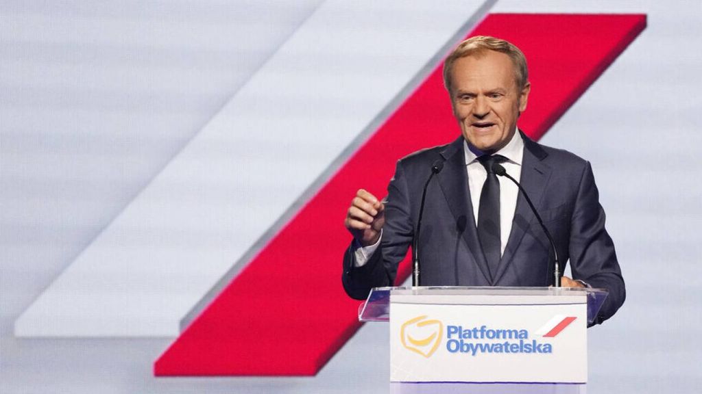 Πολωνία: Ο πρώην πρόεδρος του Ευρωπαϊκού Συμβουλίου Ντόναλντ Τουσκ στην ηγεσία της αντιπολίτευσης