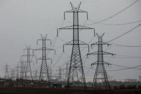 ΔΕΗ: Έως το τέλος Αυγούστου η πώληση του 49% του ΔΕΔΔΗΕ