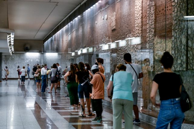 Κορωνοϊός: 801 κρούσματα και 6 θάνατοι – Στους 173 οι διασωληνωμένοι