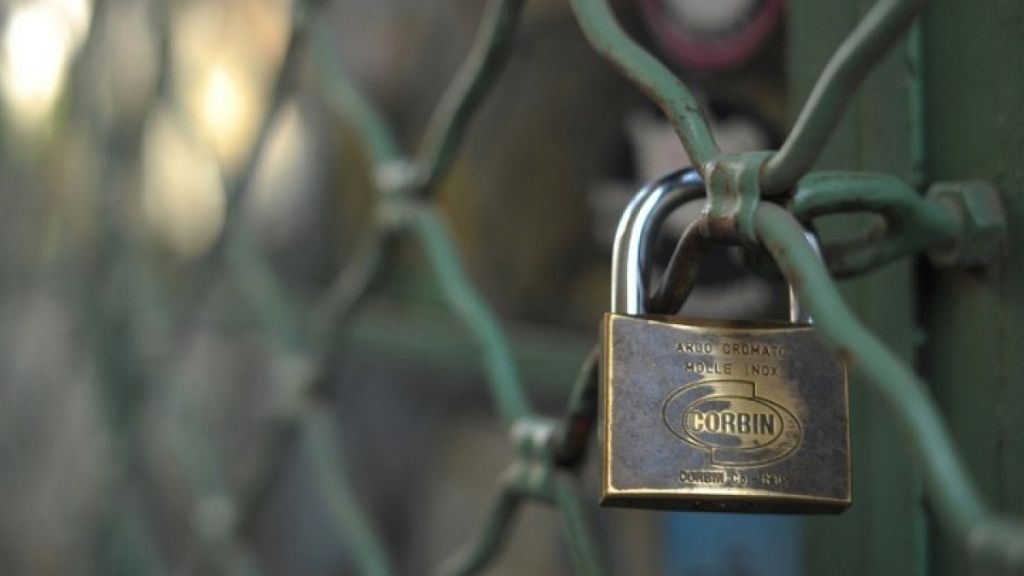 Δήμος Αθηναίων: Τριήμερο λουκέτο σε 10 καταστήματα εστίασης για παράνομα τραπεζοκαθίσματα