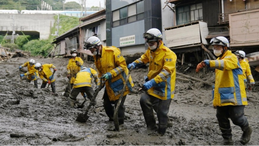Ιαπωνία: Τέσσερις νεκροί και 64 αγνοούμενοι από γιγαντιαία κατολίσθηση λάσπης