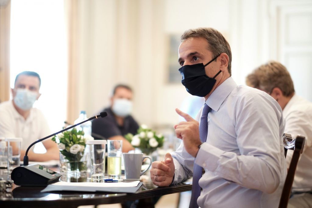 Σύσκεψη στο Μαξίμου για την πανδημία – Τι ζήτησε ο Μητσοτάκης