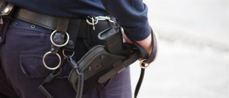 Μυτιλήνη: Συνελήφθη ειδικός φρουρός που πυροβόλησε με το υπηρεσιακό όπλο – Συμμετείχε σε σύγκρουση συμμοριών | tovima.gr