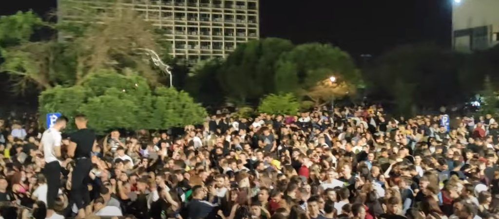 Government announces stricter public health measures after COVID-19 super-spreading events