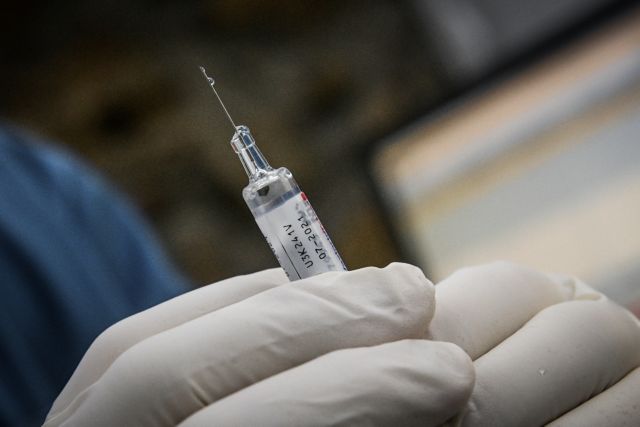 ΣΥΡΙΖΑ για εμβόλιο: Άμεση ανάγκη η κατοχύρωσή του ως δημόσιου αγαθού