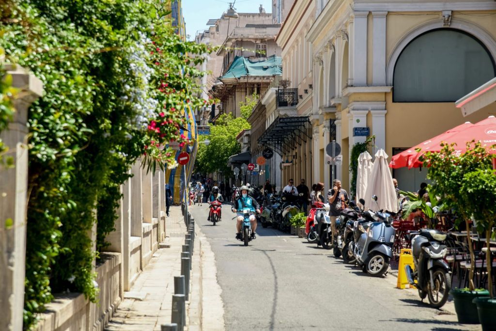 Κορωνοϊός: Πού εντοπίζονται τα 1.820 νέα κρούσματα – Δείτε αναλυτικά τον χάρτη της διασποράς