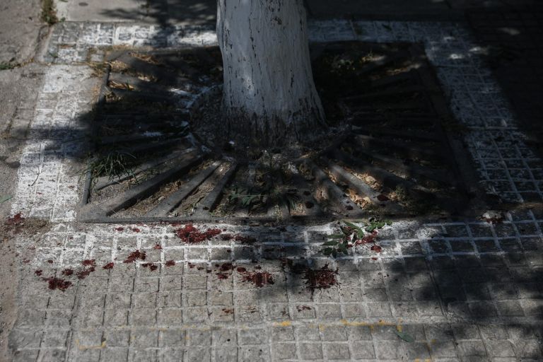 Ζωγράφου: Πώς περιγράφουν αυτόπτες μάρτυρες την επίθεση με μαχαίρι | tovima.gr