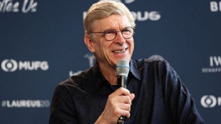 Βενγκέρ: «Δεν έγινε πέναλτι στον Στέρλινγκ»