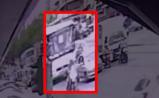 Νίκαια: Βίντεο ντοκουμέντο από την τραγωδία με την 6χρονη