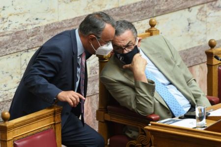 Ψηφίστηκε ο «Ηρακλής» στην επιτροπή της Βουλής – Μείωση κόκκινων δανείων κατά 37%