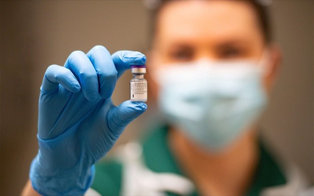Εμβόλια: Τετραπλή προειδοποίηση ΕΜΑ για παρενέργειες σε AstraZeneca, J&J, Pfizer, Moderna