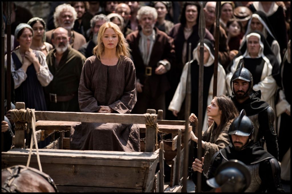 Φεστιβάλ Καννών 2021: Ο Πολ Βερχόφεν και η νύφη του Ιησού Χριστού