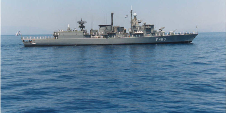 Συναγερμός στο Πολεμικό Ναυτικό: Κρούσματα κορωνοϊού σε φρεγάτα | tovima.gr