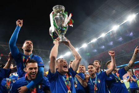 Πρωταθλήτρια Ευρώπης η Ιταλία – Πήρε το EURO στα πέναλτι η «Σκουάντρα Ατζούρα» (3-2)