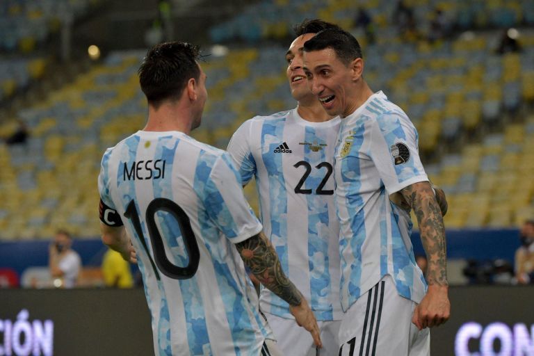 Για τον Ντιέγκο και τον Λέο… Το σήκωσε μέσα στη Βραζιλία η Αργεντινή (1-0) | tovima.gr