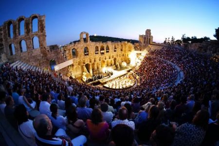 «Εδώ Λιλιπούπολη»: Νέες ημερομηνίες για τις συναυλίες στο Ηρώδειο