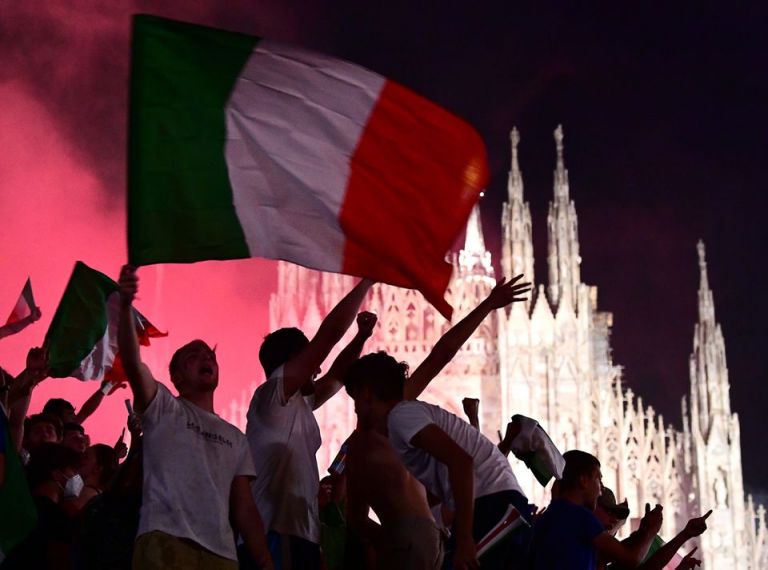 Euro 2020: Οι Ιταλοί στον έβδομο ουρανό για την κατάκτηση του τίτλου – Πανηγυρισμοί μέχρι πρωίας σε όλη τη χώρα | tovima.gr