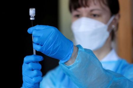 Κορωνοϊός: Τι είναι το σύνδρομο Γκιγιέν-Μπαρέ και πώς συνδέεται με τα εμβόλια