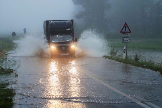 Γερμανία: 30 αγνοούμενοι από την κατάρρευση σπιτιών λόγω σφοδρών βροχοπτώσεων | tovima.gr