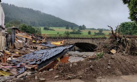 Γερμανία: Ασύλληπτη τραγωδία με εκατοντάδες νεκρούς – Μεγάλη κατολίσθηση στην Κολωνία
