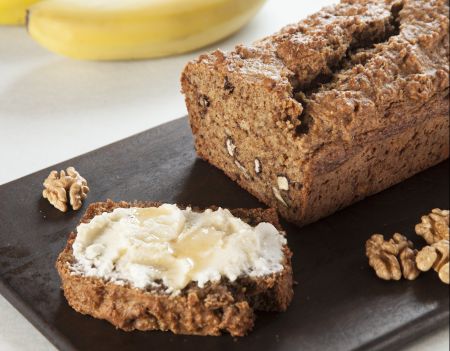 Banana bread με κεχρί και καρύδια