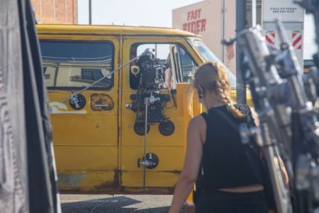 Φώτα, κάμερες… mousaka – Τοπία και cash rebate «φέρνουν» το Χόλυγουντ στην Ελλάδα