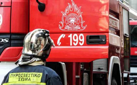 Θεσσαλονίκη: Πυρκαγιά σε διαμέρισμα – Στο νοσοκομείο μεταφέρθηκαν δύο γυναίκες